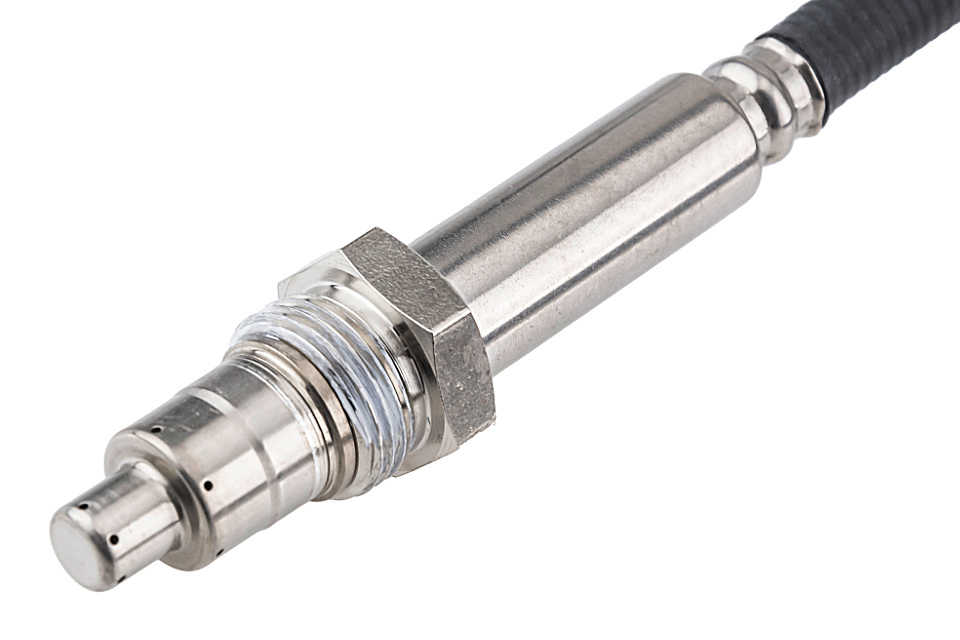 Prekės atitinka OEM kodą: A 000 905 86 11