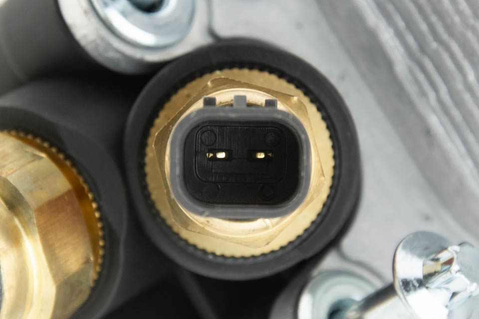 This part match OEM code: 5184294AD