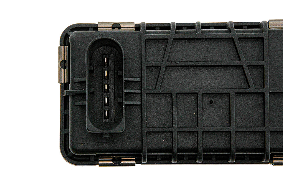 This part match OEM code: A6470900180